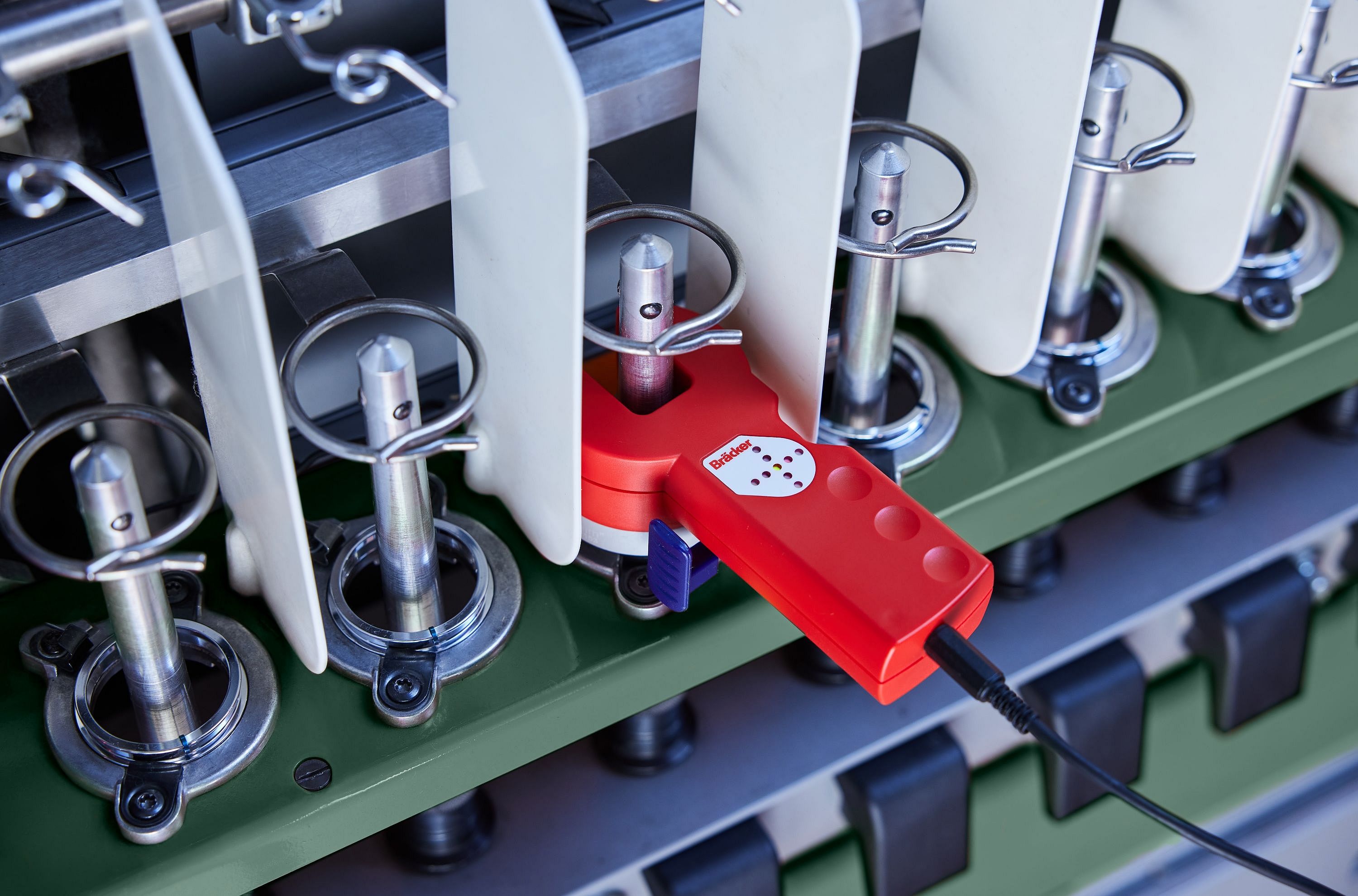 Bräcker ring centering device in use