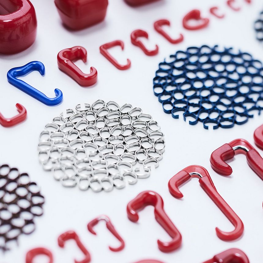 Bräcker ring travelers for short and long staple spinning